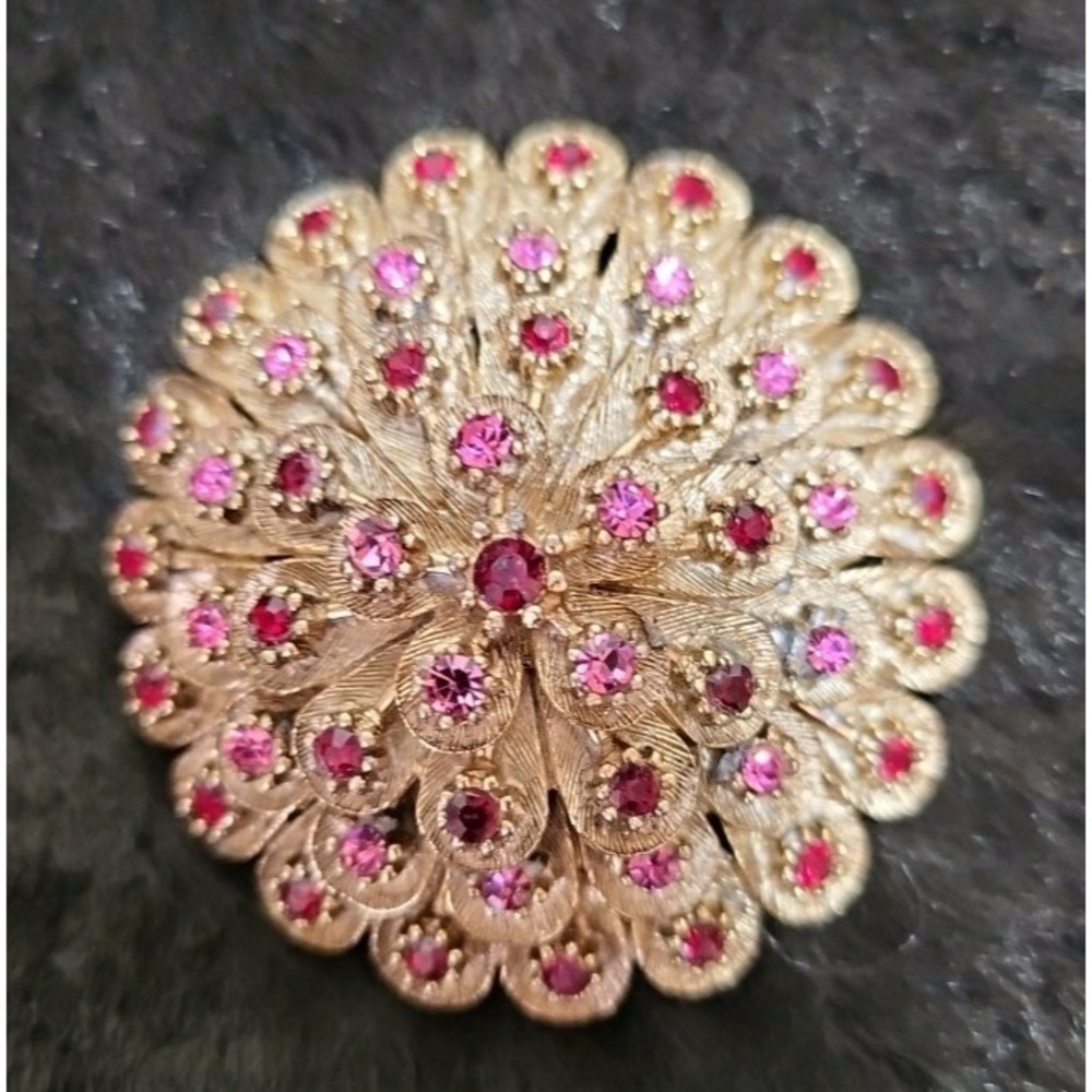 5 Vintage Costume Jewelry Brooches and one Ring - Picture 2 of 13